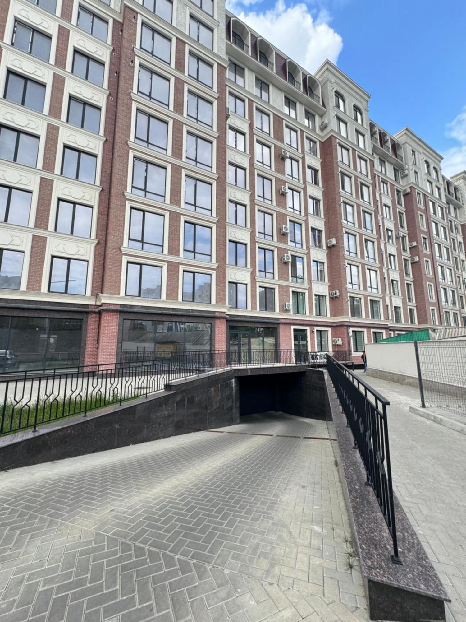 Two Bedroom Apartment In The Center, With Parking, Address Avram Iancu 32 Кишинів Екстер'єр фото