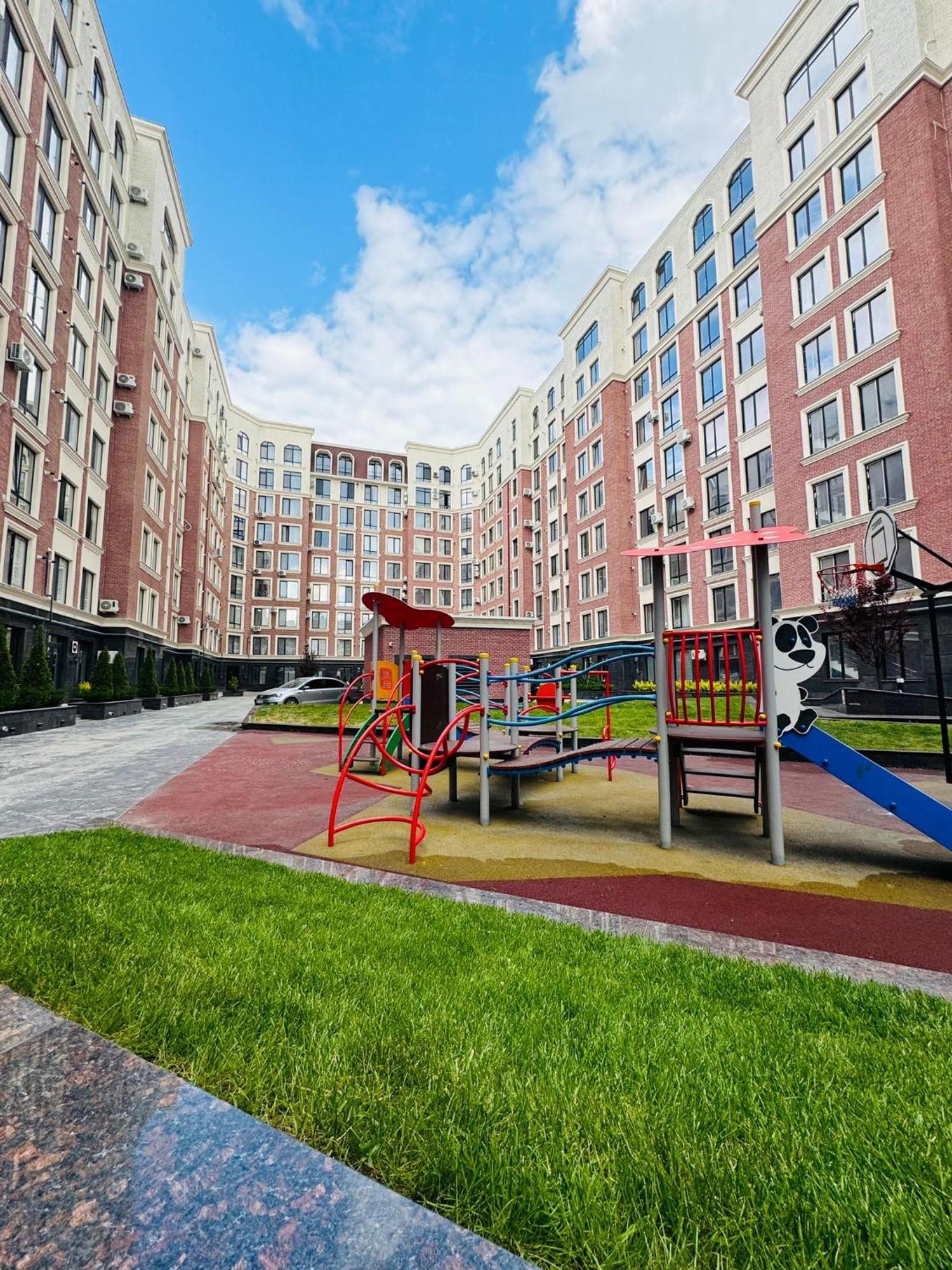 Two Bedroom Apartment In The Center, With Parking, Address Avram Iancu 32 Кишинів Екстер'єр фото
